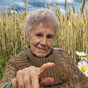 Estelle Paré