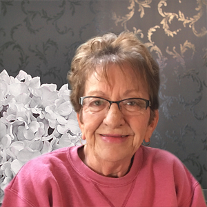 Shirley Russell (Simpson)