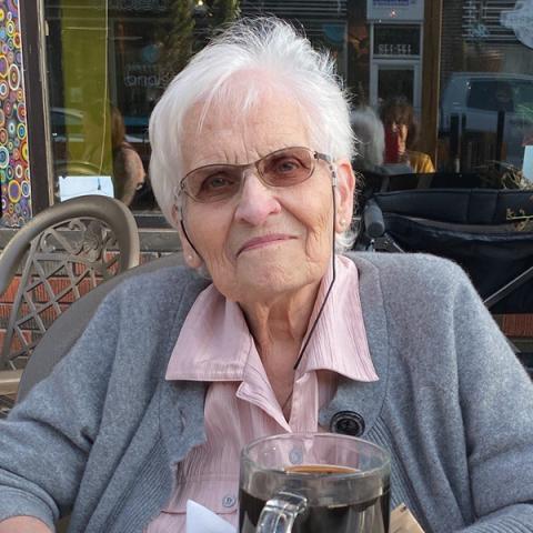 Paulette Lavigne Poisson